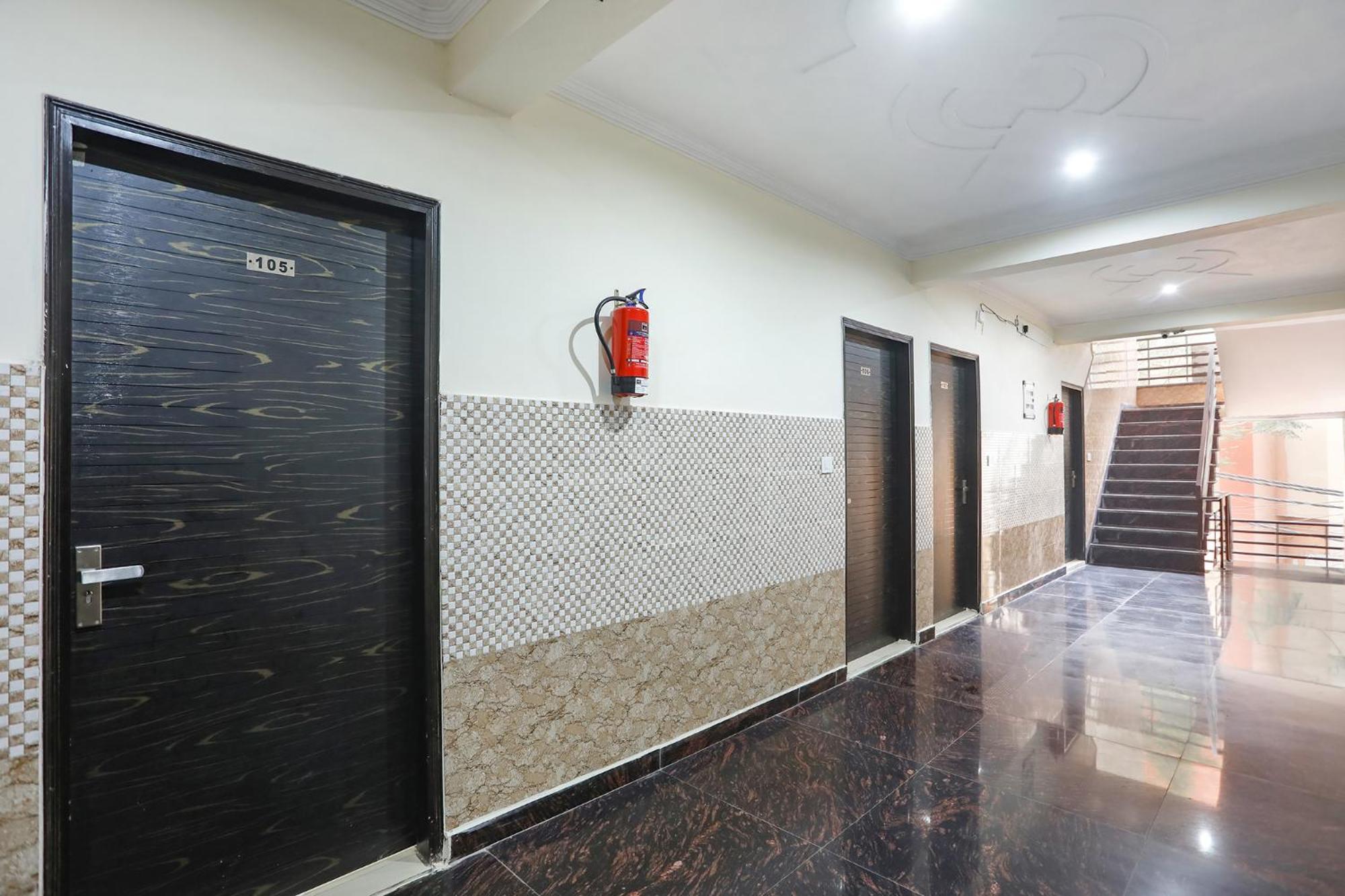 Fabexpress Asp Royal Residency Inn- Janakpuri Delhi Zewnętrze zdjęcie