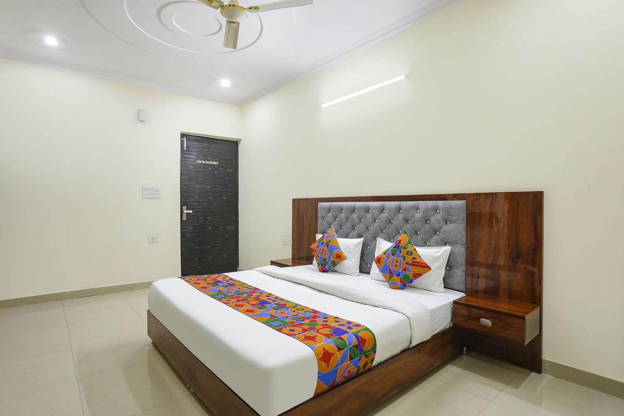 Fabexpress Asp Royal Residency Inn- Janakpuri Delhi Zewnętrze zdjęcie