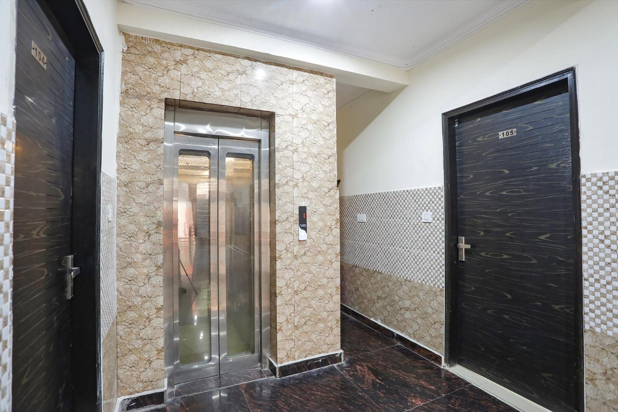 Fabexpress Asp Royal Residency Inn- Janakpuri Delhi Zewnętrze zdjęcie
