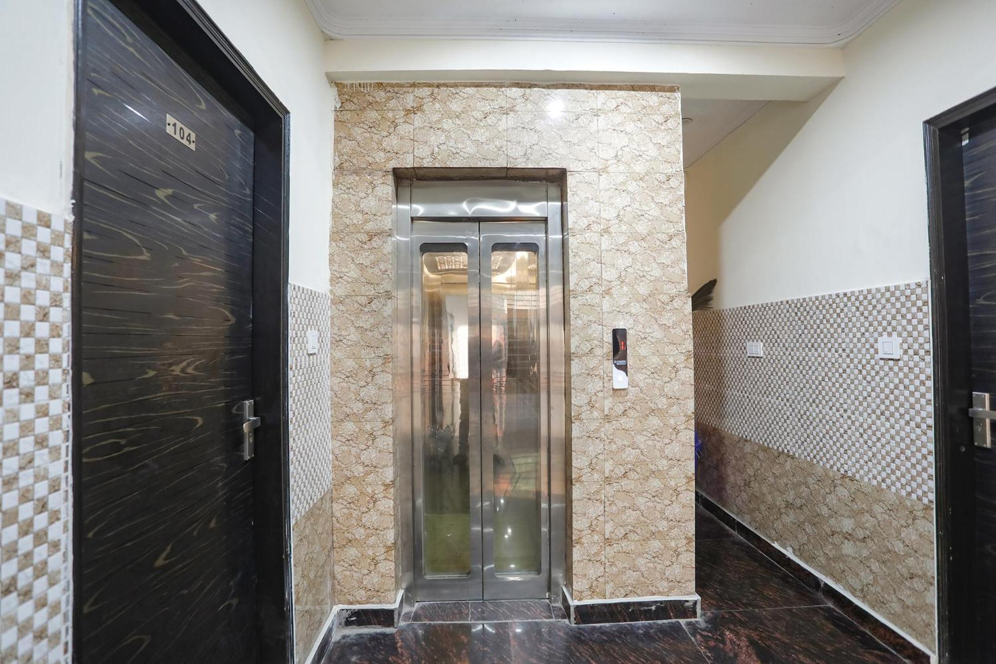 Fabexpress Asp Royal Residency Inn- Janakpuri Delhi Zewnętrze zdjęcie